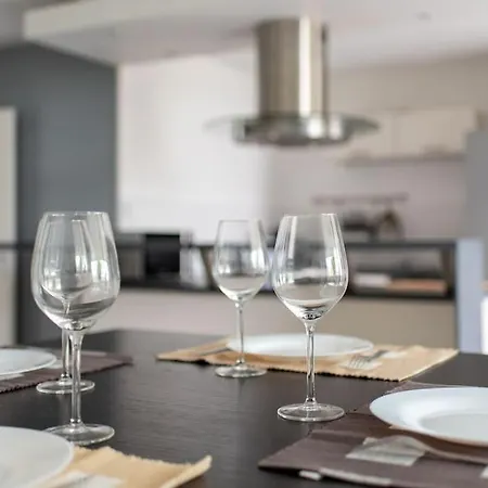 T3 Terrasse + Parking - Proche Aeroport Et Meet Apartment